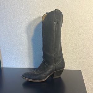 Abilene 8.5 vintage cowboy boots.